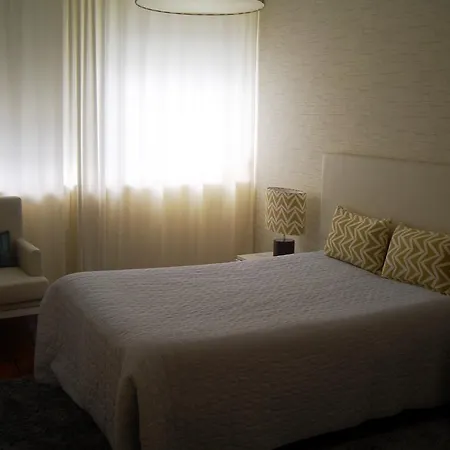 Quartos Madeira *