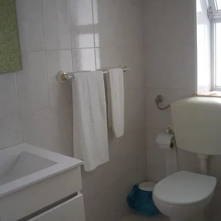 Guest house Quartos Madeira *
